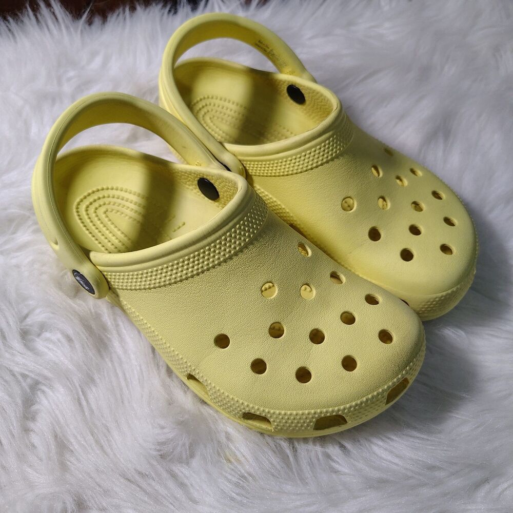 Crocs Yellow Size 7W/5M